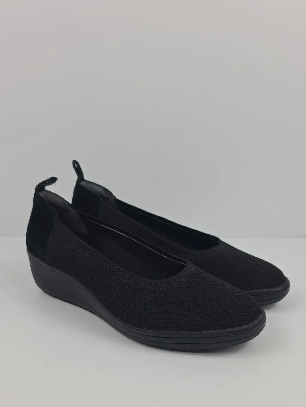 Vionic Jacey Black Slip-on Wedge Women's Shoes Size 9.5